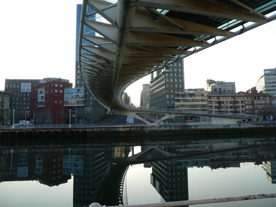 Brücke über den Fjord von Bilbao