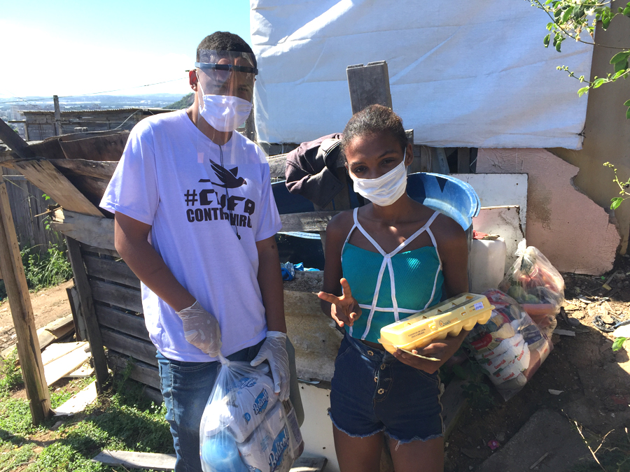 Covid-19: NGO liefert Lebensmittelpakete für die Terra Prometia, Favela Vila Cruzeiro