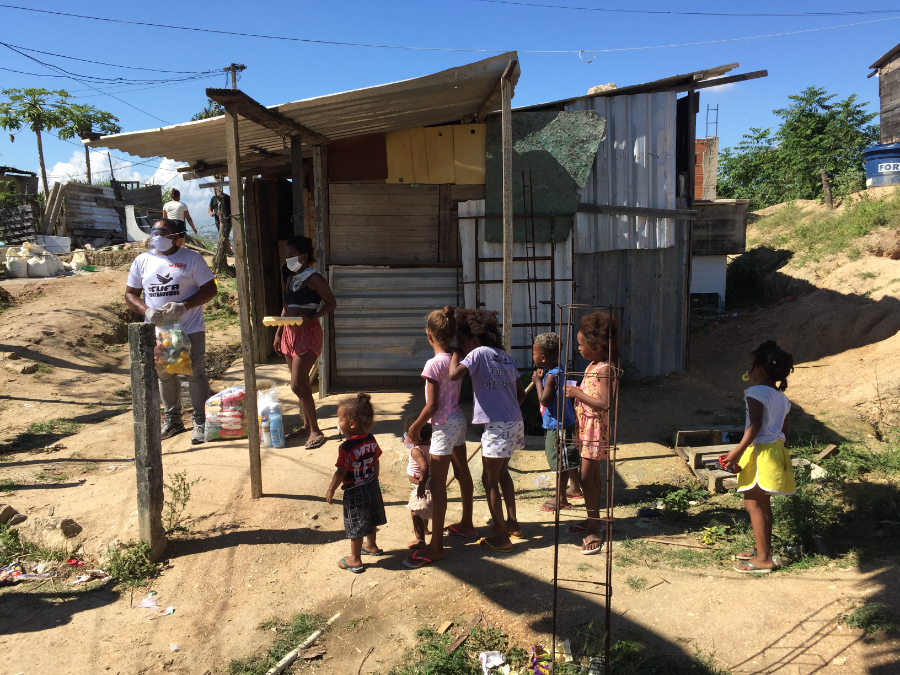 Covid-19: Lebensmittelpakete für Terra Prometia, Favela Vila Cruzeiro